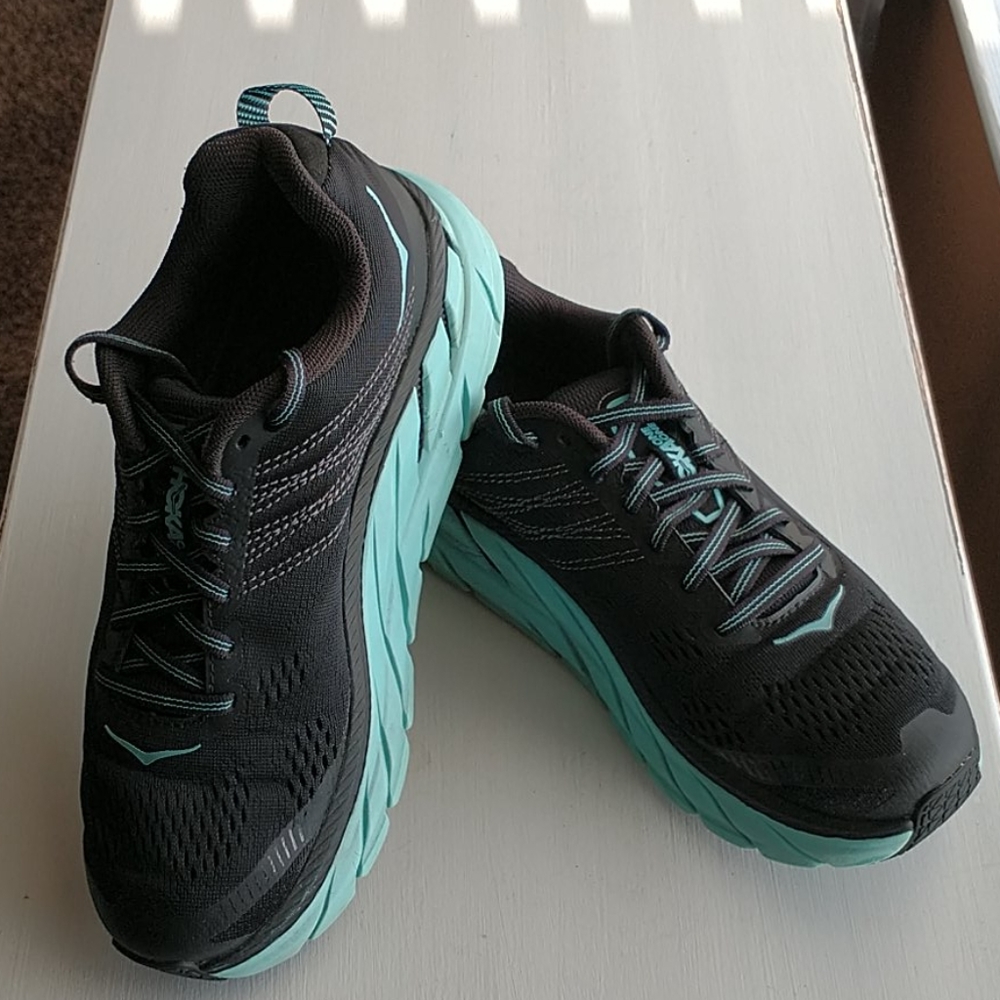 Hoka One One Clifton 6